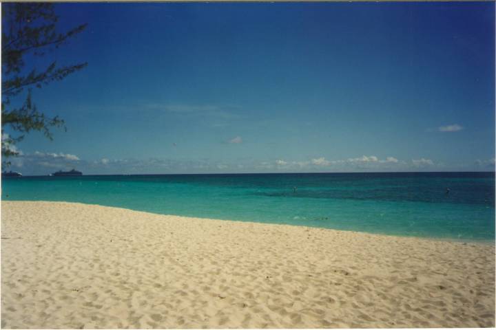 Seven Mile Beach - Grand Cayman