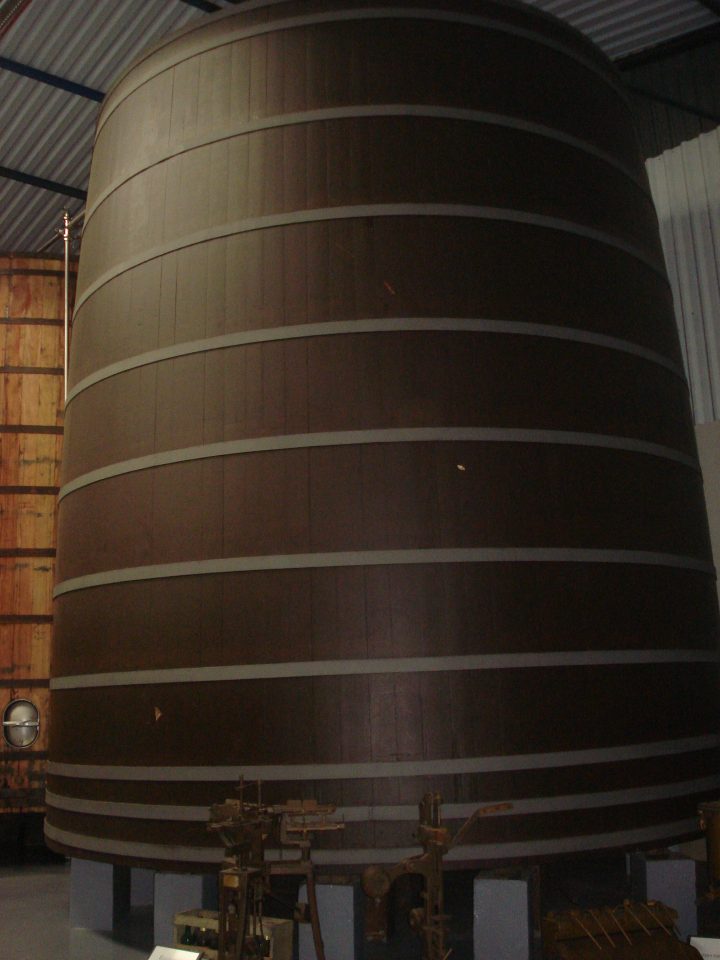 Barril de Carvalho Vinicola Goes SP