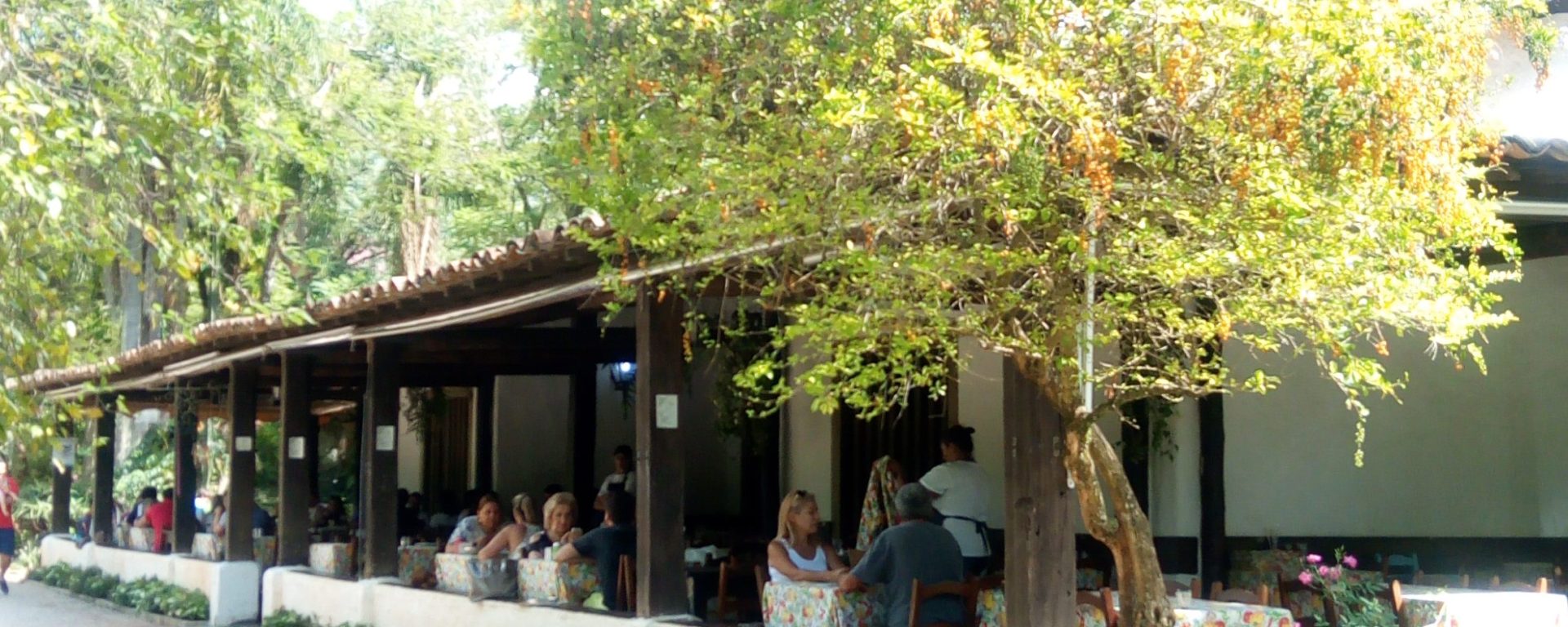 RESTAURANTE O CASARÃO 54