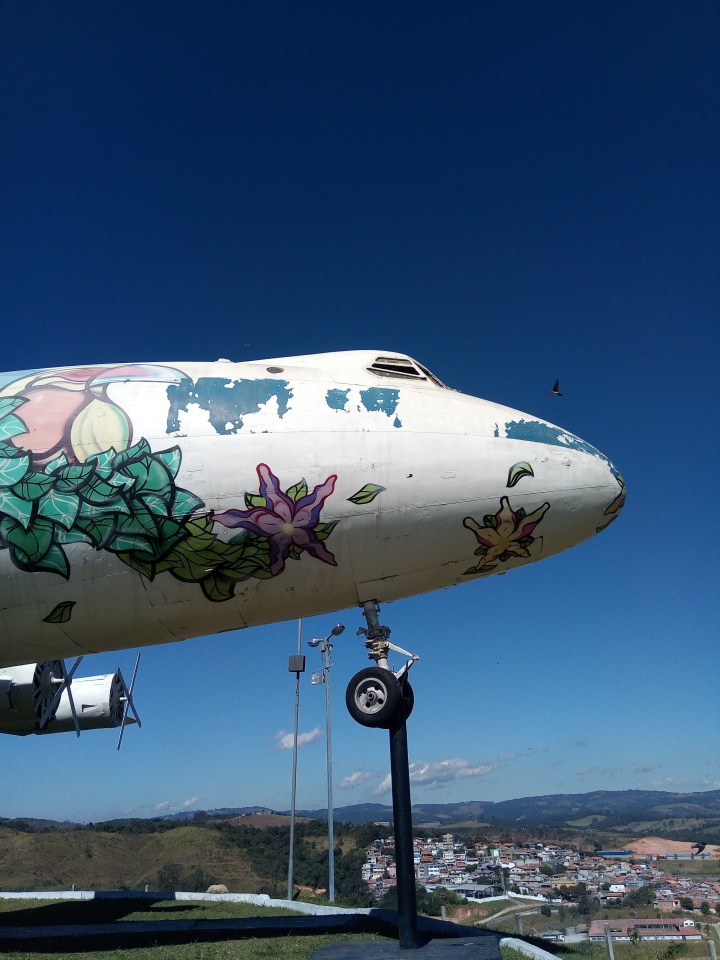 PRACA SANTOS DUMMONT ARACARIGUAMA SP