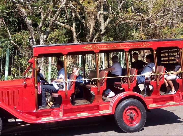 PASSEIO DE JARDINEIRA EM SERRA NEGRA SP