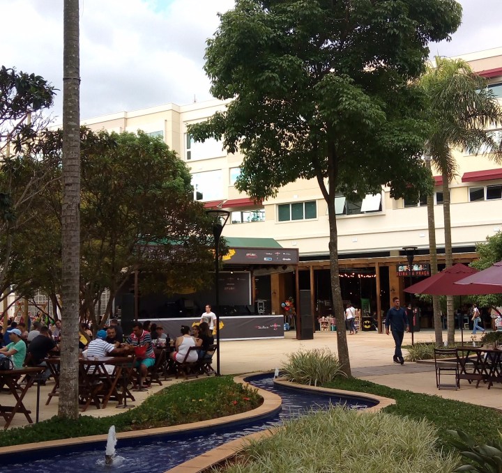 Feira da Praça Open Mall The Square Granja Vianna Cotia SP