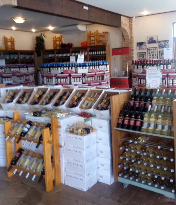 Adega e Mercearia Vila Don Patto