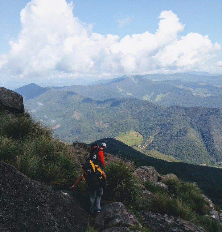 Trilha Pico dos Marins