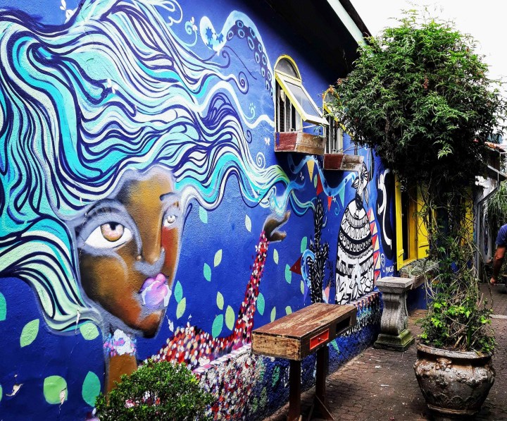 Embu das Artes - Feira de Artes e Artesanato