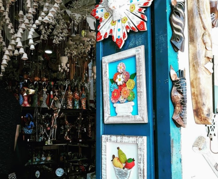 Embu das Artes - Feira de Artes e Artesanato