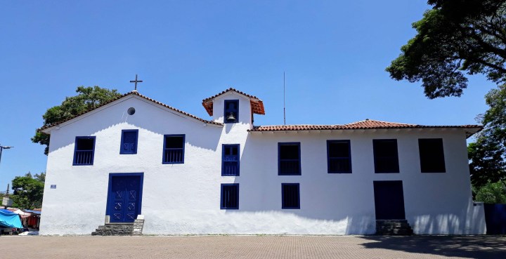 Embu das Artes - Feira de Artes e Artesanato